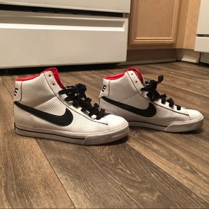 Black and white Nike Blazer